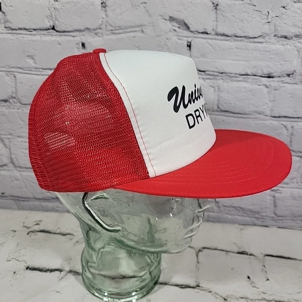 Vintage Trucker Hat Universal Drywall Mens‎ OSFA Red Mesh Snapback Cap